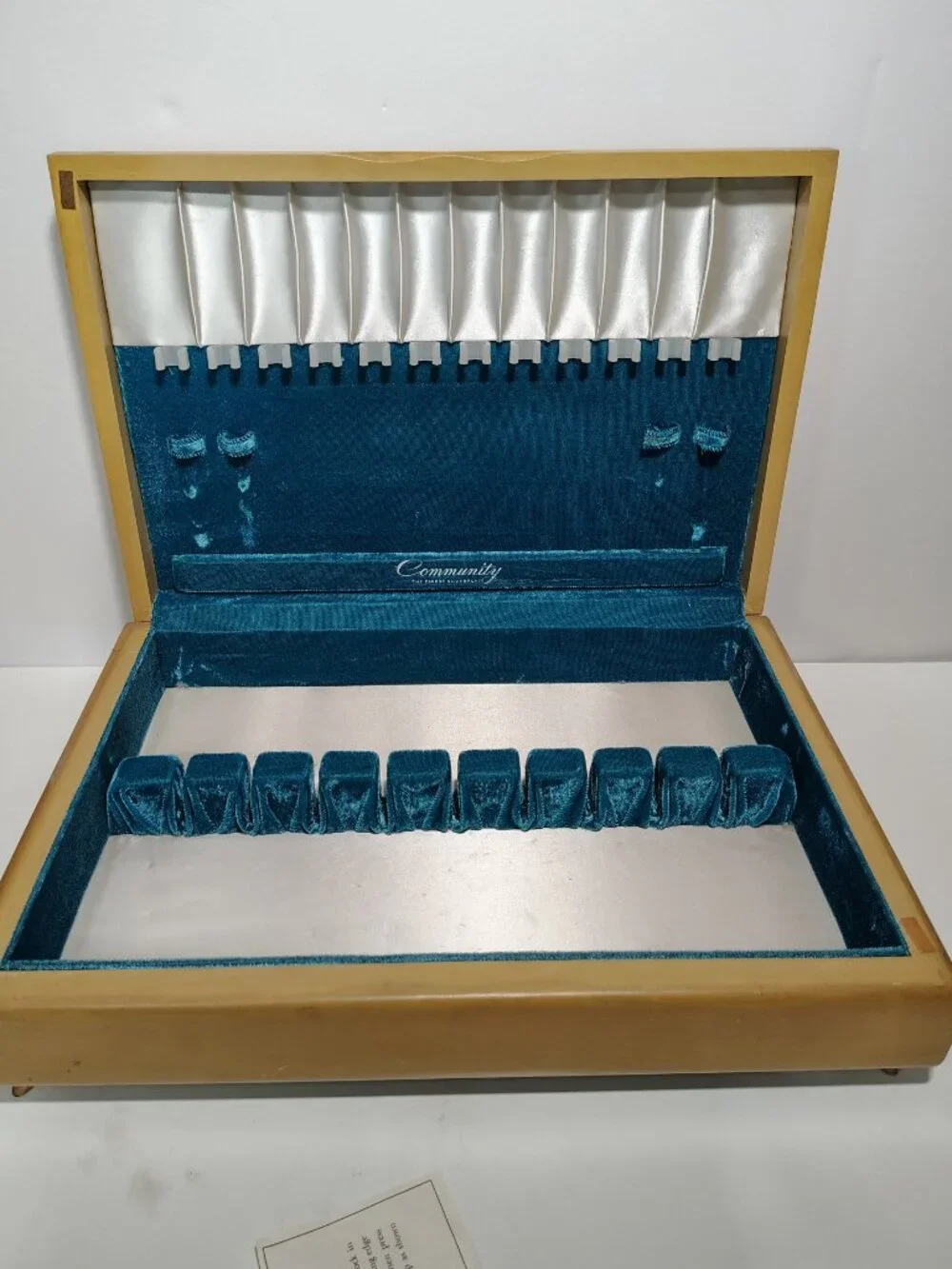 Vintage Oneida Community Silversmiths Flatware Wooden Box Case only